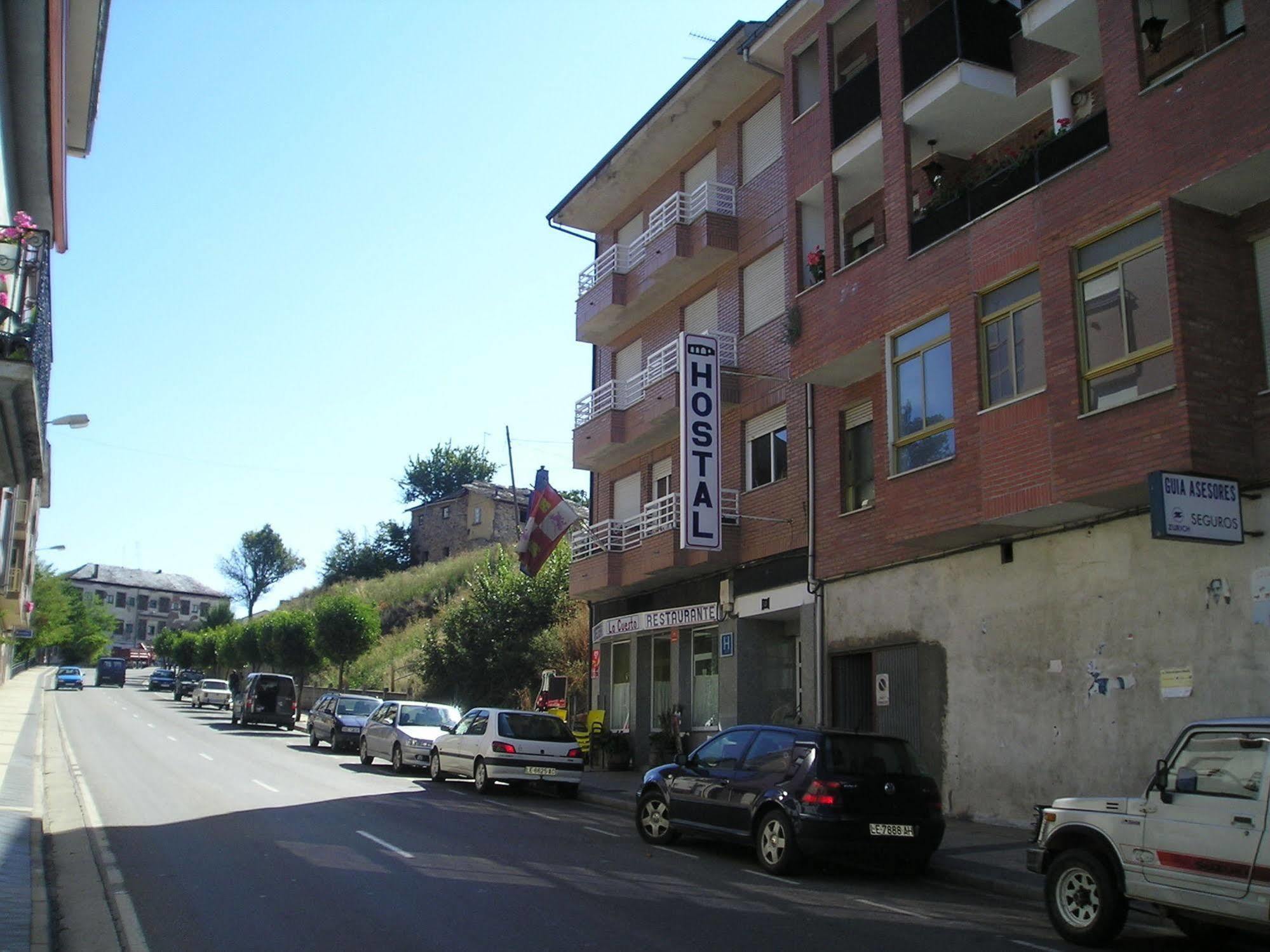 Hostal La Cuesta Hotel Vega De Espinareda Exterior photo